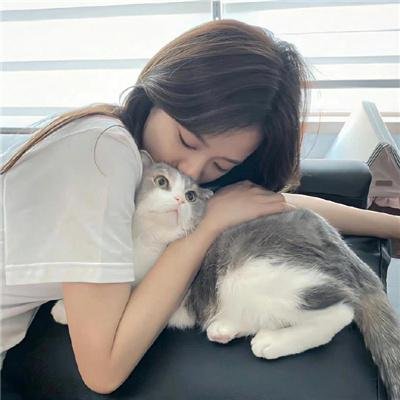 鸾凤嬉春